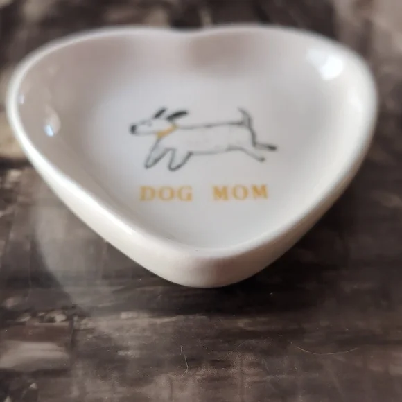 ❌SOLD❌Rae Dunn DOG MOM 🐕 Mini Heart Shaped Trinket Tray, Ceramic - Picture 2 of 3